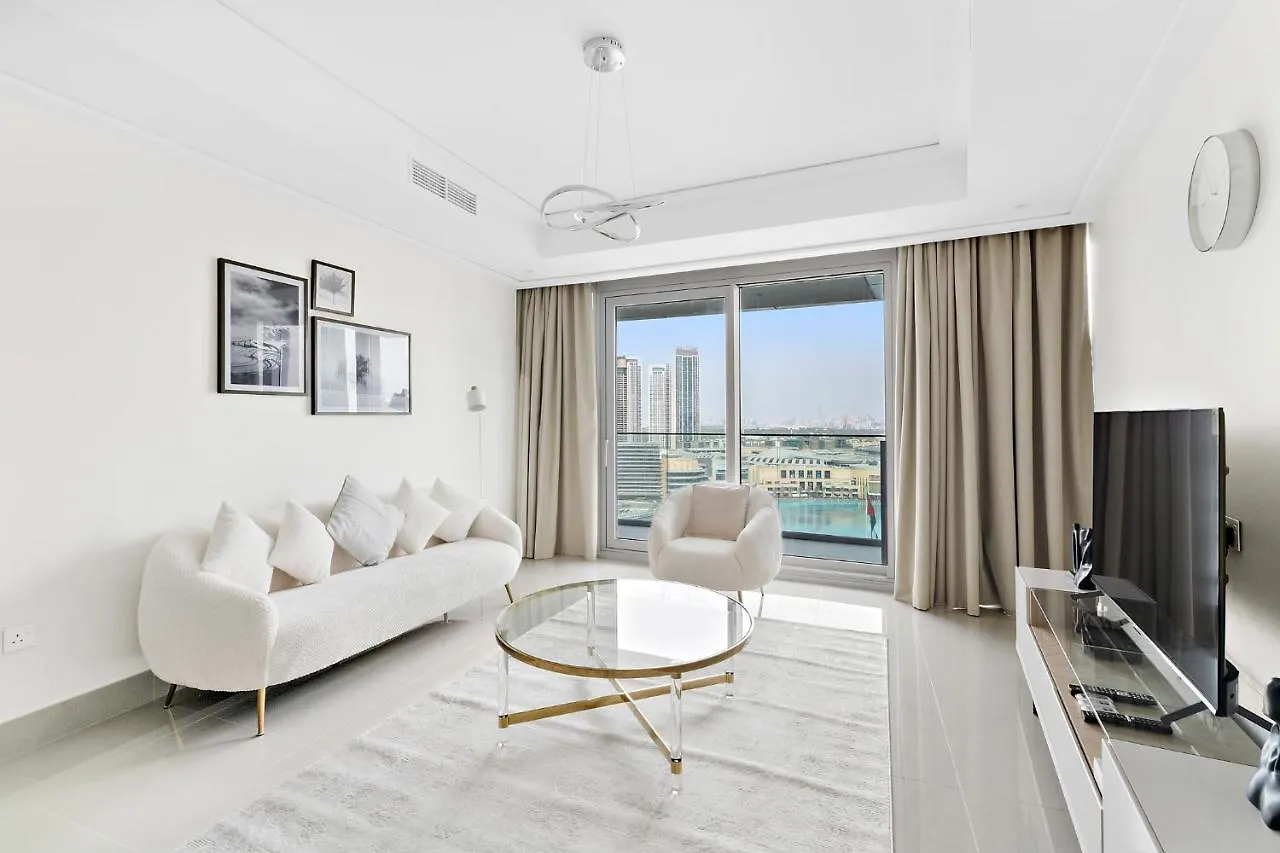 Elegant 3 Bedroom Apartment In Downtown, Dubai With Burj Khalifa And Fountain Views