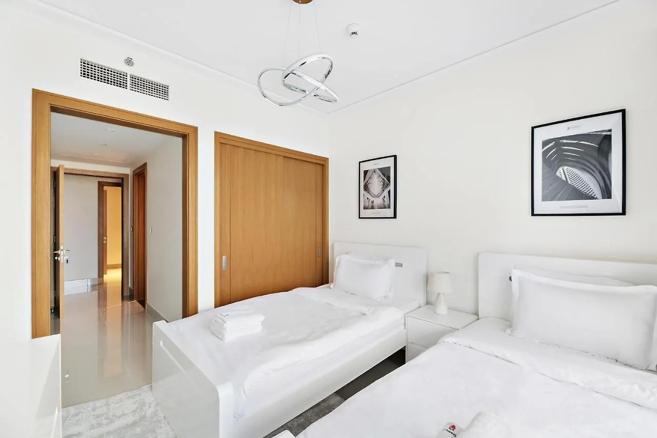 Elegant 3 Bedroom Apartment In Downtown, Dubai With Burj Khalifa And Fountain Views 0*,