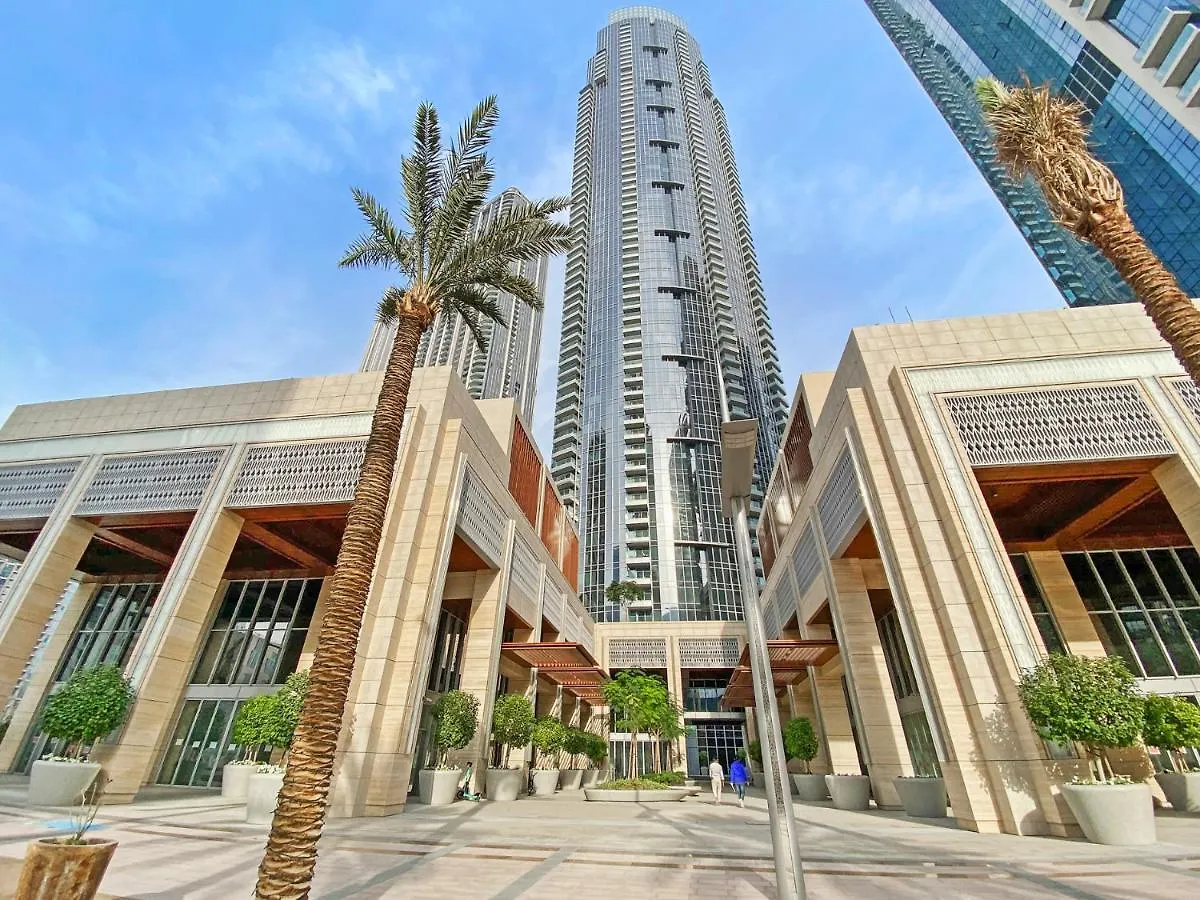 Elegant 3 Bedroom Apartment In Downtown, Dubai With Burj Khalifa And Fountain Views